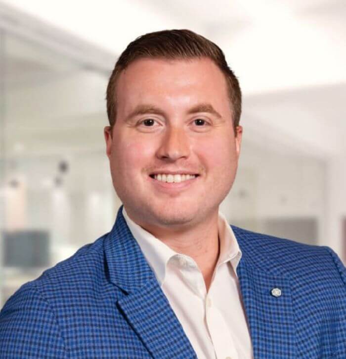 Portrait of Alex Savitt