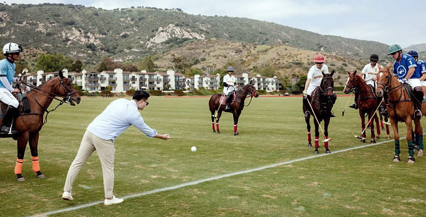 Teams playing polo